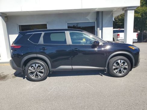 Used 2023 Nissan Rogue SV image 7