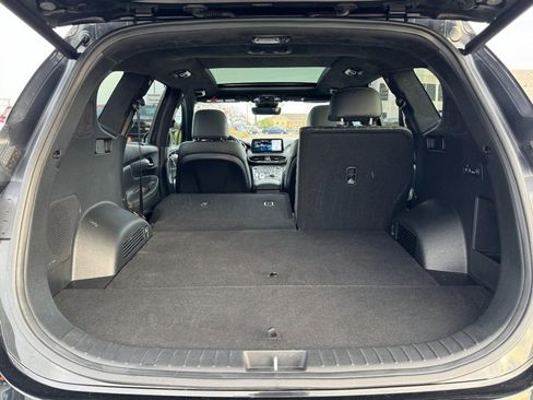 Certified 2023 Hyundai Santa Fe Calligraphy image 6