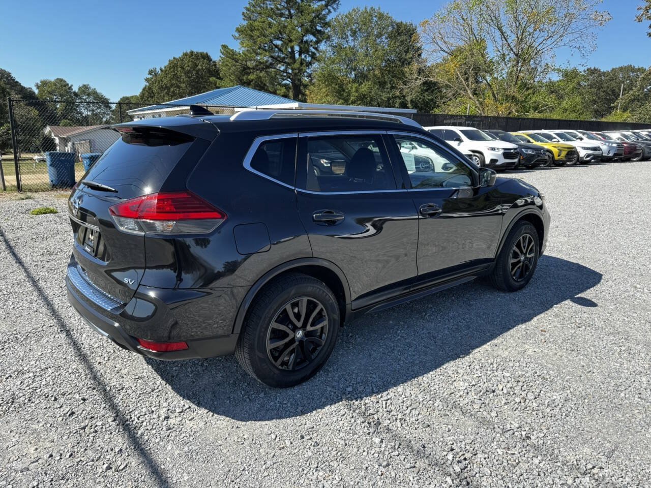 Used 2017 Nissan Rogue SV FWD image 7