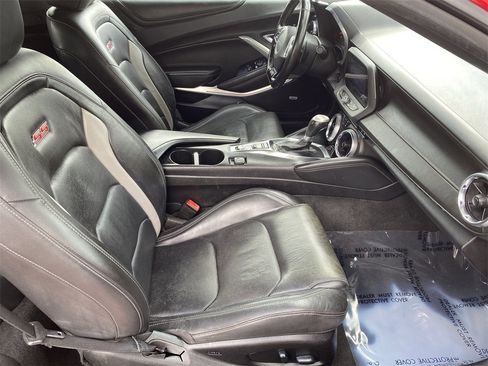 Used 2020 Chevrolet Camaro SS image 9