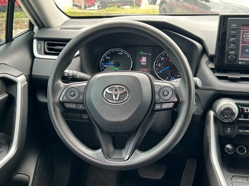 Used 2021 Toyota RAV4 XLE w/ Convenience Package AWD/4WD image 38