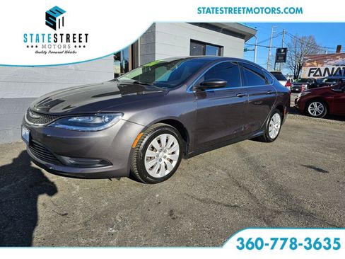 Used 2015 Chrysler 200 LX image 1