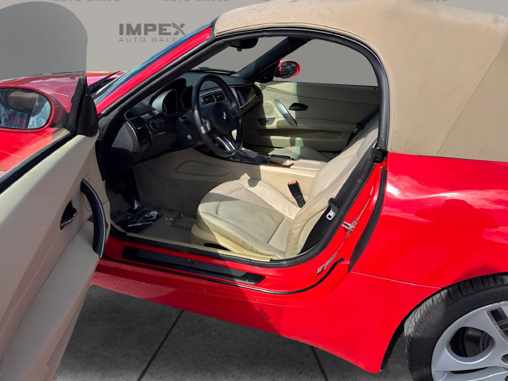 Used 2004 BMW Z4 3.0i RWD image 23