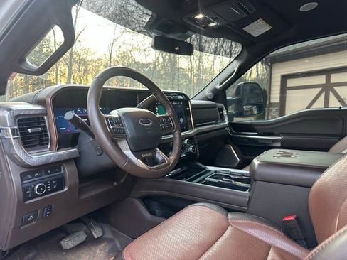 Used 2024 Ford F350 King Ranch w/ FX4 Off-Road Package image 4