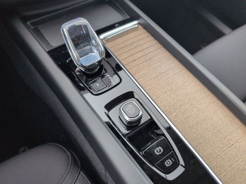 New 2026 Volvo XC60 B5 Plus w/ Protection Package Premier image 22