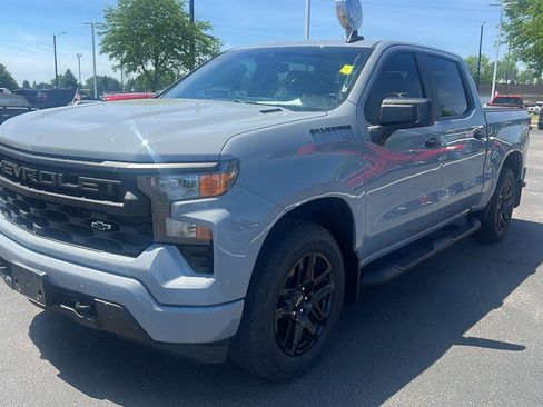 Used 2024 Chevrolet Silverado 1500 Custom w/ Turbomax Blackout Package AWD/4WD image 15