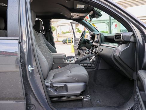 Certified 2025 Toyota Tacoma SR5 w/ SR5 Upgrade Package image 44