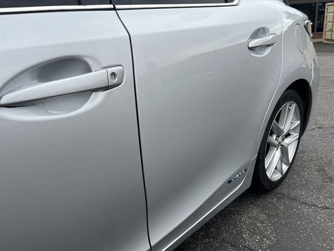 Used 2016 Lexus CT 200h FWD image 28