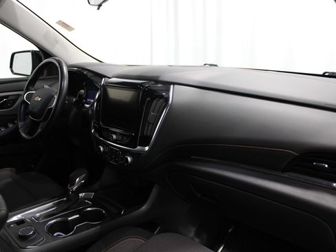Used 2021 Chevrolet Traverse LT FWD image 28