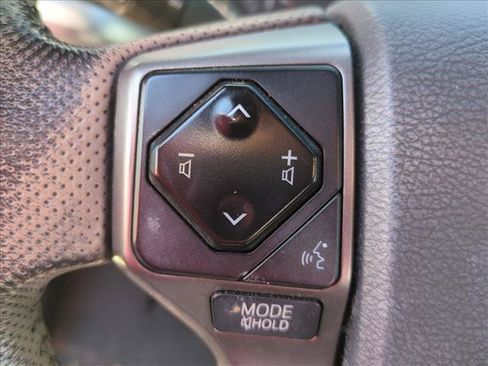 Used 2019 Toyota Tacoma Limited AWD/4WD image 12