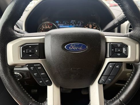 Used 2015 Ford F150 Lariat w/ Equipment Group 501A Mid AWD/4WD image 10