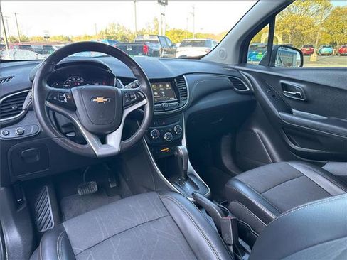 Used 2019 Chevrolet Trax LT w/ Driver Confidence Package image 16