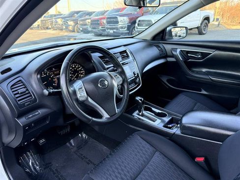 Used 2018 Nissan Altima 2.5 SV image 23