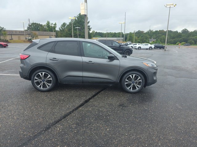 Certified 2022 Ford Escape SE w/ SE Sport Appearance Package FWD image 2
