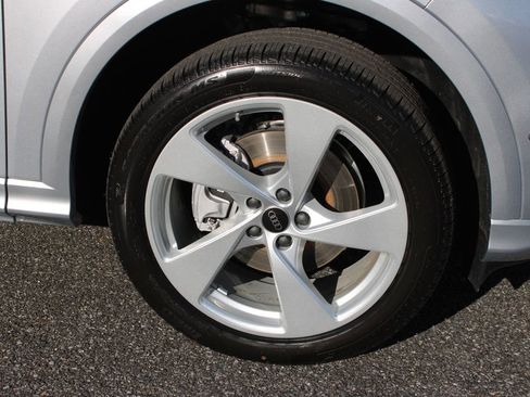 New 2025 Audi Q5 Premium Plus image 34