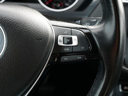 Used 2019 Volkswagen Tiguan SE image 30