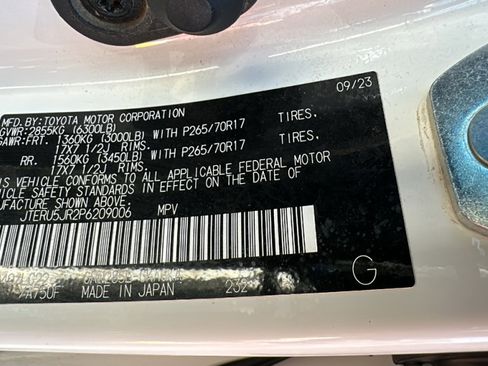 Used 2023 Toyota 4Runner TRD Off-Road Premium image 30