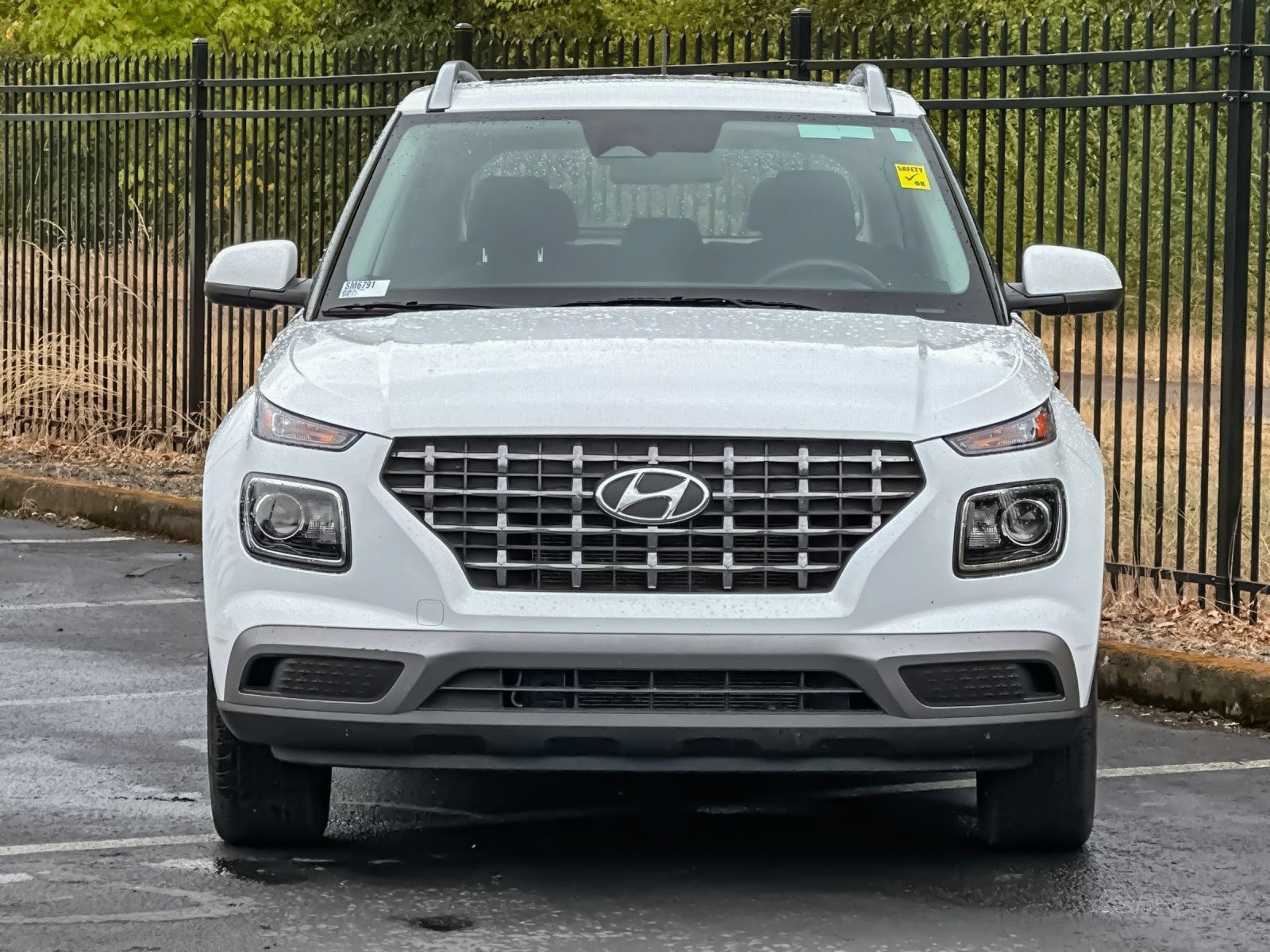 Used 2025 Hyundai Venue SEL FWD image 9
