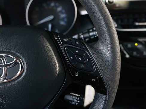 Used 2021 Toyota C-HR LE image 30