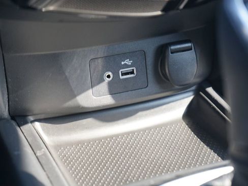 Used 2019 Nissan Rogue SV image 21