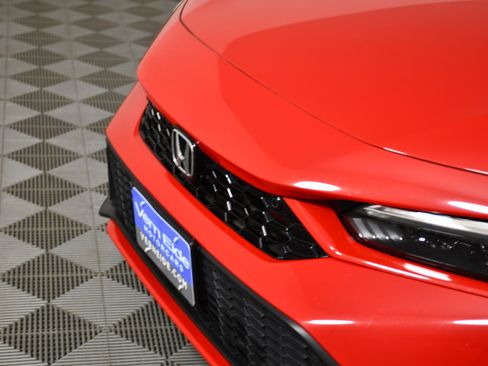 Used 2025 Honda Civic Sport Touring image 11