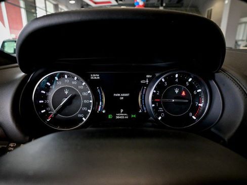 Used 2022 Maserati Levante Modena AWD/4WD image 33