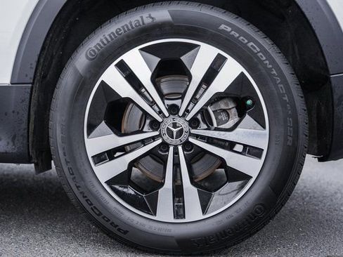 Certified 2025 Mercedes-Benz GLB 250 4MATIC image 20