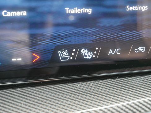New 2026 Chevrolet Traverse High Country AWD/4WD image 14