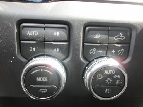 New 2026 GMC Sierra 1500 AT4 w/ AT4 Premium Package AWD/4WD image 19