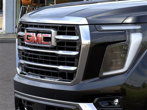 New 2025 GMC Yukon Elevation image 17