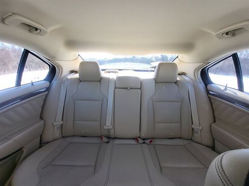 Used 2015 Ford Taurus Limited w/ Equipment Group 301A image 15