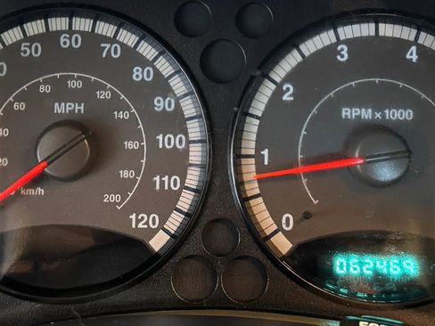 Used 2007 Jeep Liberty Sport AWD/4WD image 15