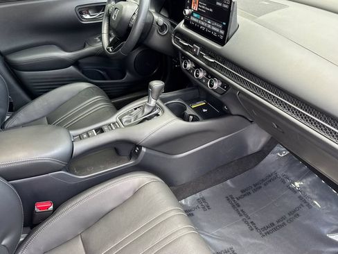 Certified 2024 Honda HR-V EX-L image 19