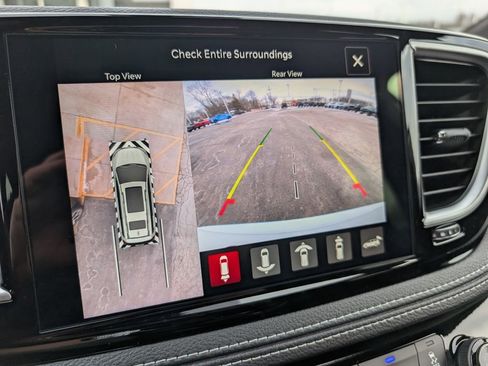 New 2026 Chrysler Pacifica Limited w/ S Appearance Package image 28