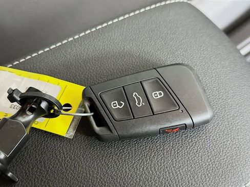 Used 2024 Volkswagen Taos S image 21