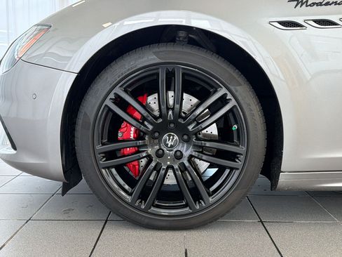 Used 2022 Maserati Ghibli Modena RWD image 13