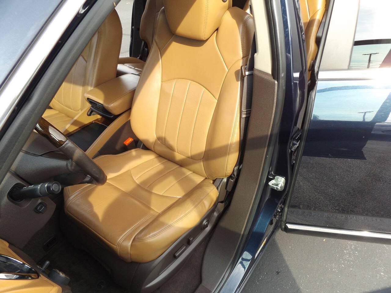 Used 2015 Buick Enclave Premium w/ Experience Buick Package FWD image 14