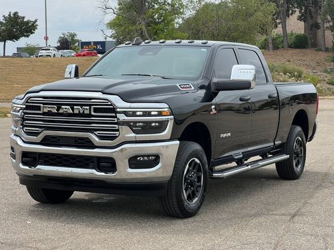 Used 2025 RAM 3500 Laramie AWD/4WD image 44