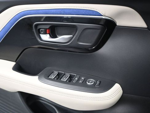 Certified 2025 Acura ADX A-Spec AWD/4WD image 6
