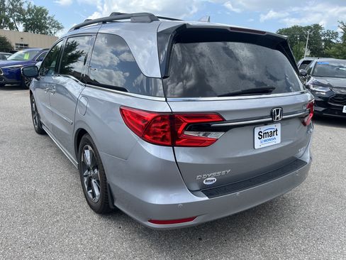 Used 2021 Honda Odyssey Elite image 6