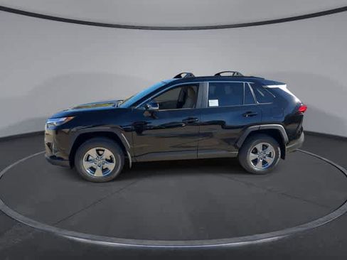 Used 2025 Toyota RAV4 XLE w/ Convenience Package image 4