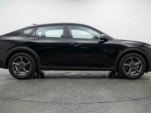 Used 2025 Kia K4 LXS image 11