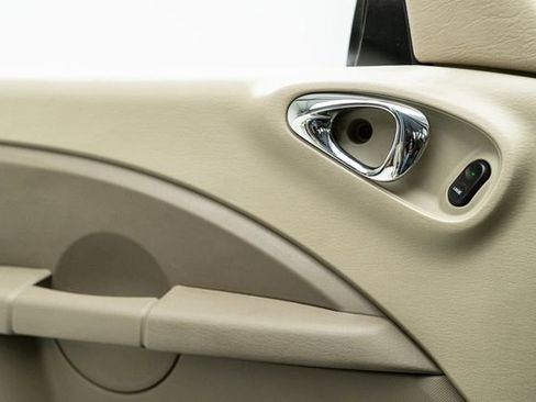 Used 2007 Chrysler PT Cruiser Touring w/ Fleet Value Group I image 25