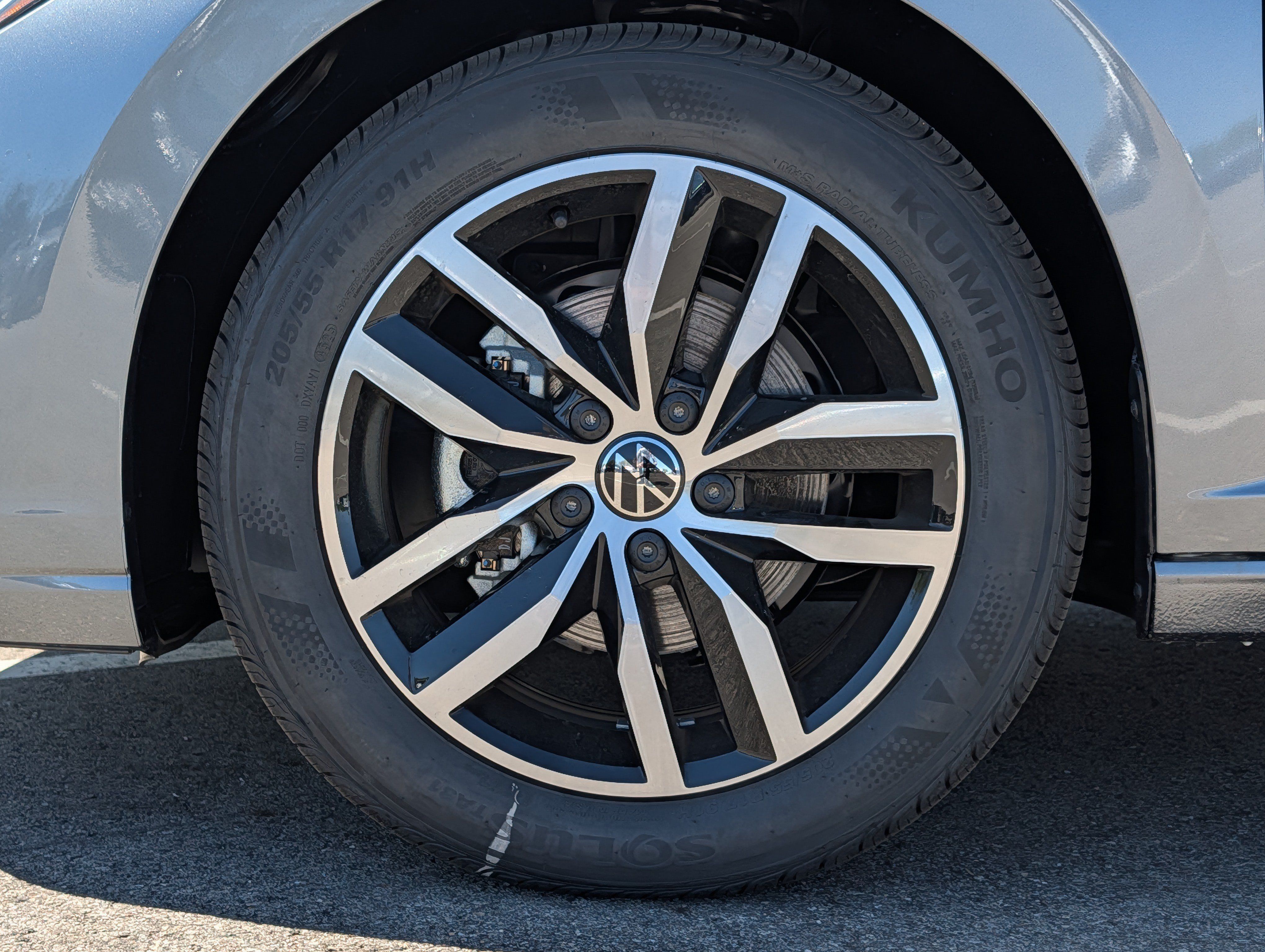 New 2026 Volkswagen Jetta SE FWD image 4