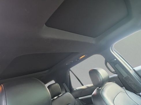 Used 2016 Ford Explorer XLT w/ Equipment Group 202A FWD image 35