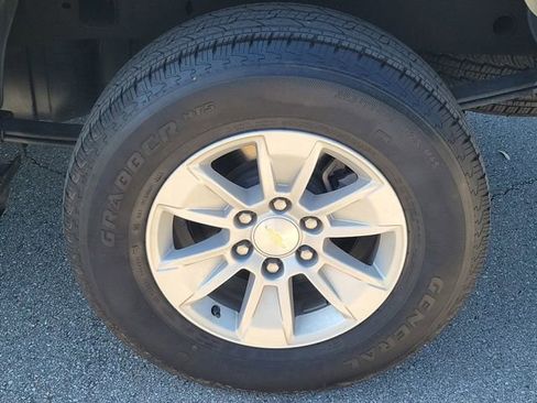 Certified 2025 Chevrolet Silverado 1500 LT image 9