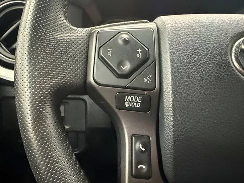 Used 2019 Toyota Tacoma TRD Off-Road w/ Technology Package RWD image 18