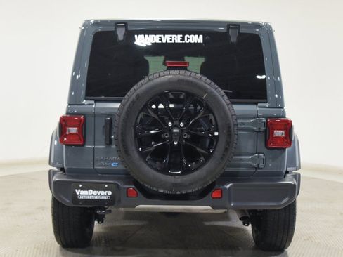 Used 2025 Jeep Wrangler Sahara 4xe image 11