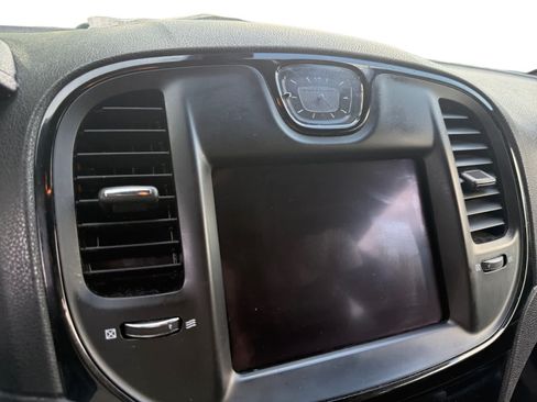 Used 2022 Chrysler 300 S RWD image 15