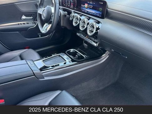 Used 2025 Mercedes-Benz CLA 250 image 17